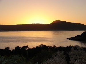 Sunrise - Lucky Bay to Thistle Cove morning walk